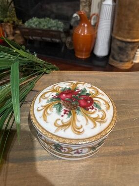 Vintage Mikasa Holiday Orchard Covered Candy Dish Trinket Box Christmas With Lid